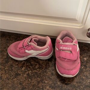 DiadoraPink and White Kids' Sneakers